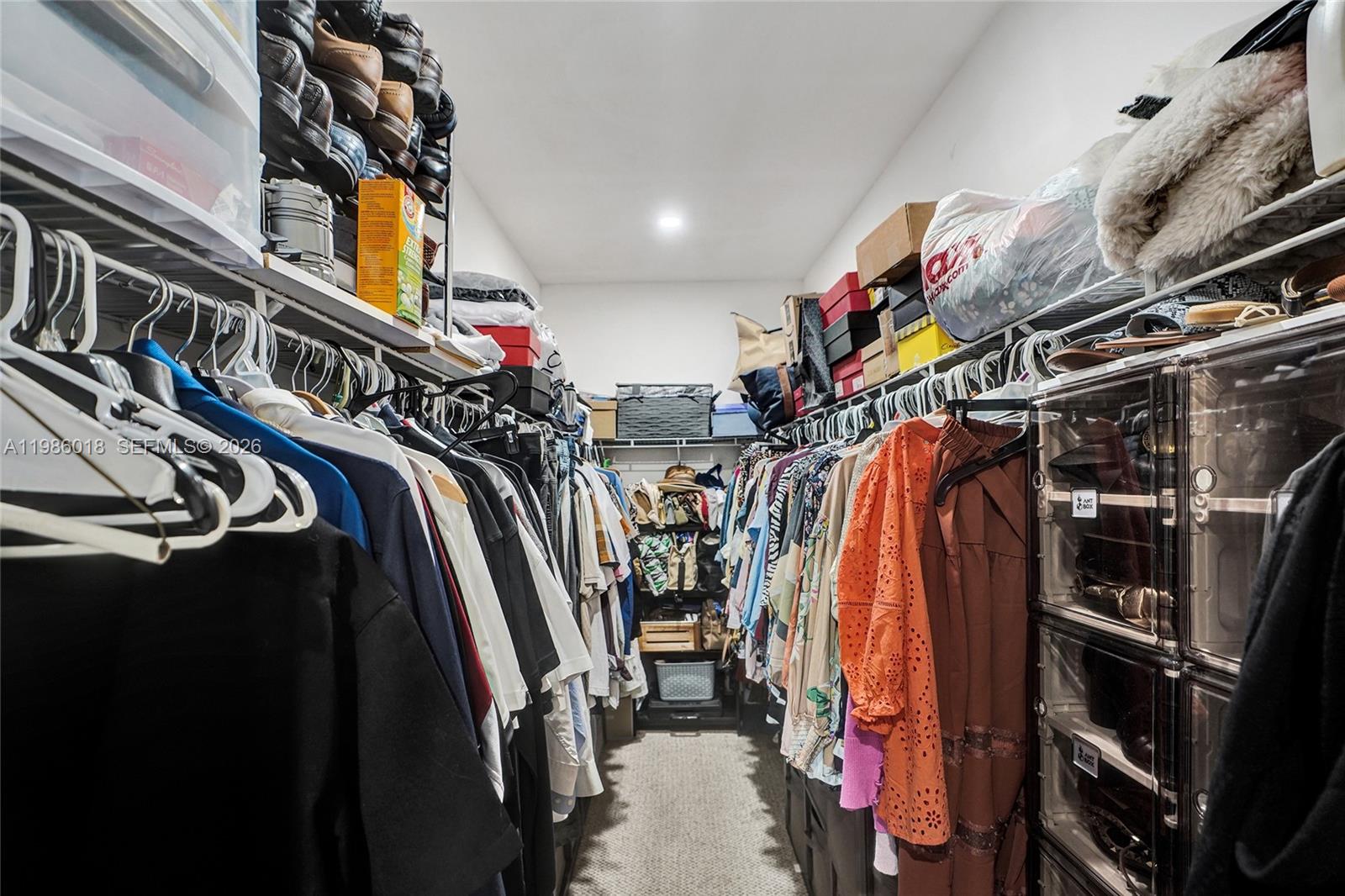 TWIN LAKE SHORES CENTRAL - Residential