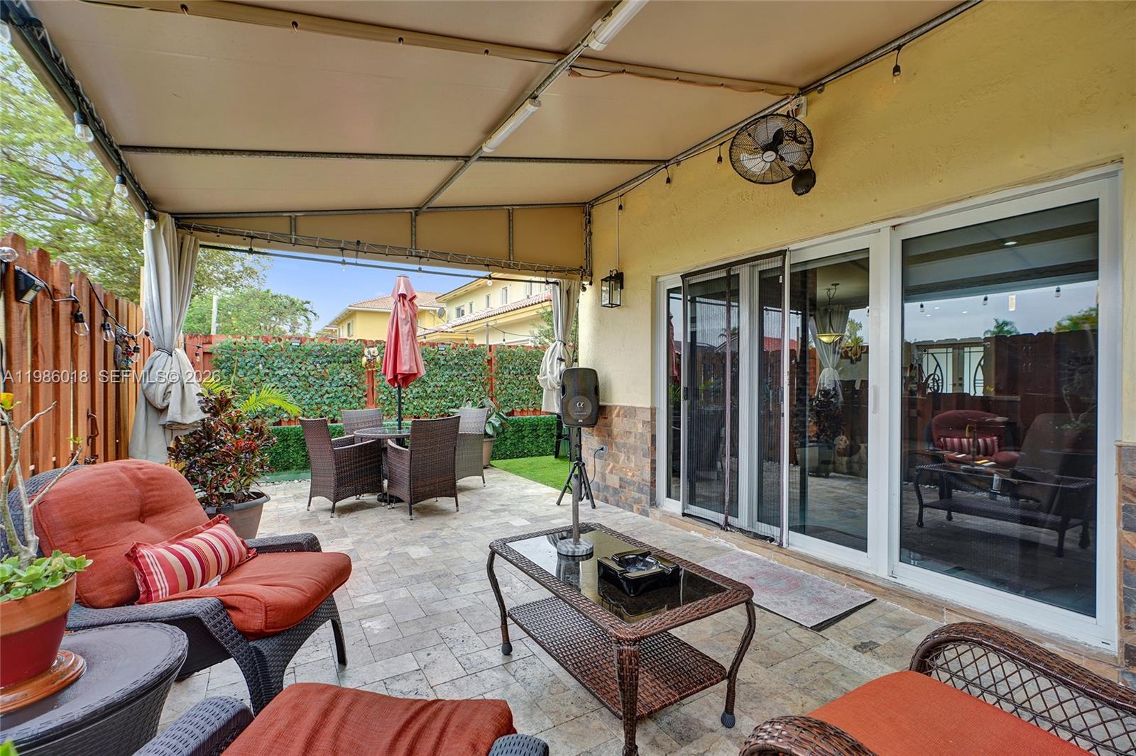 TWIN LAKE SHORES CENTRAL - Residential