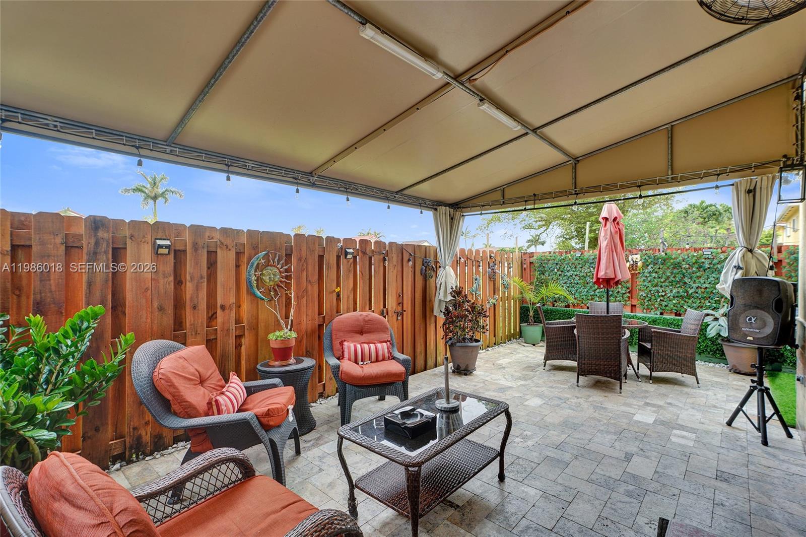 TWIN LAKE SHORES CENTRAL - Residential