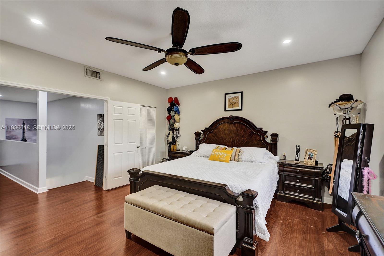 TWIN LAKE SHORES CENTRAL - Residential