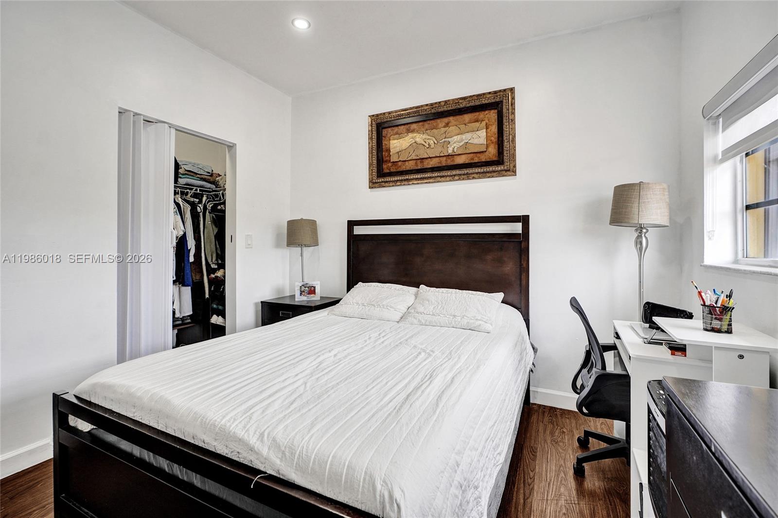 TWIN LAKE SHORES CENTRAL - Residential