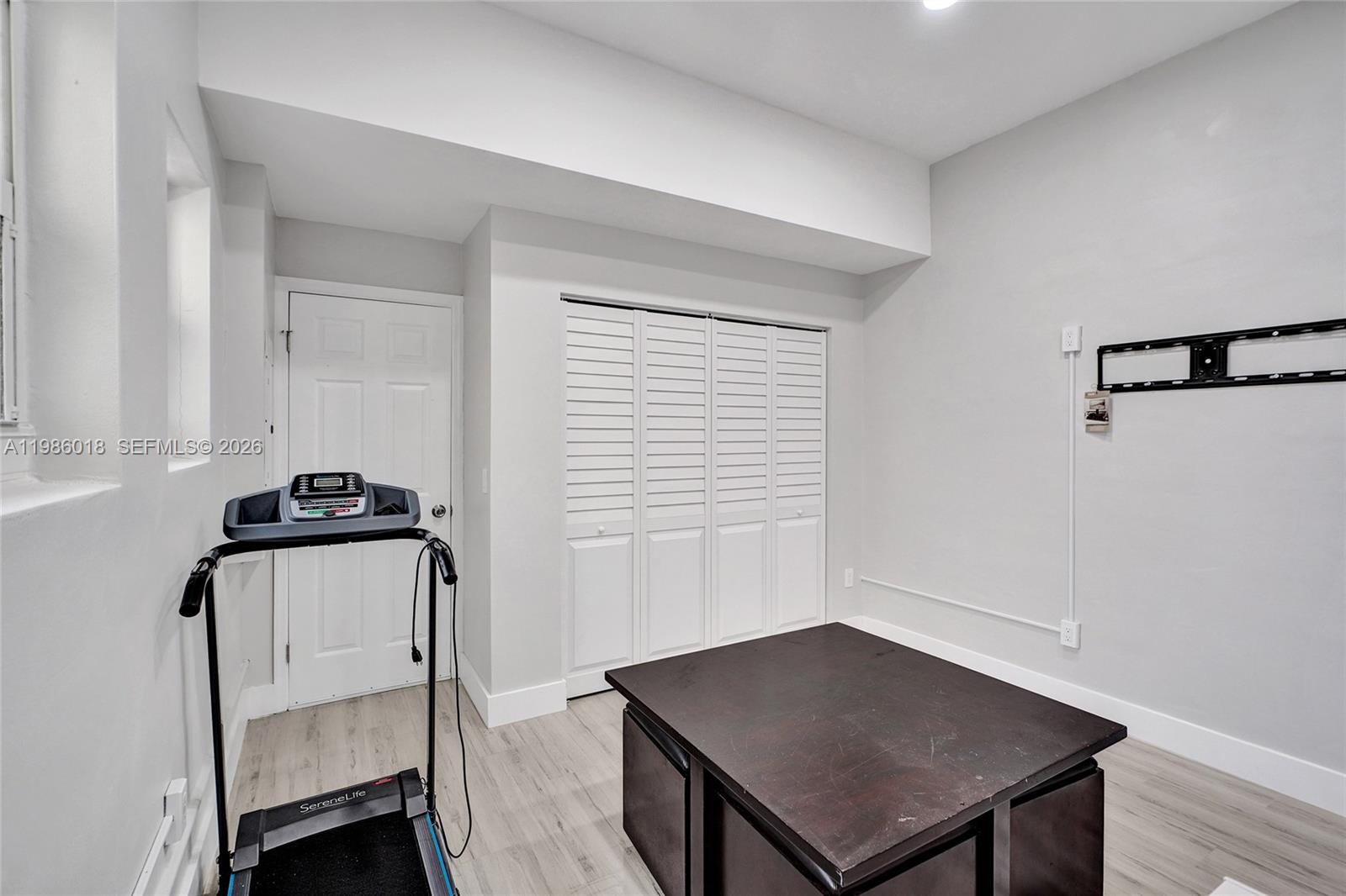 TWIN LAKE SHORES CENTRAL - Residential