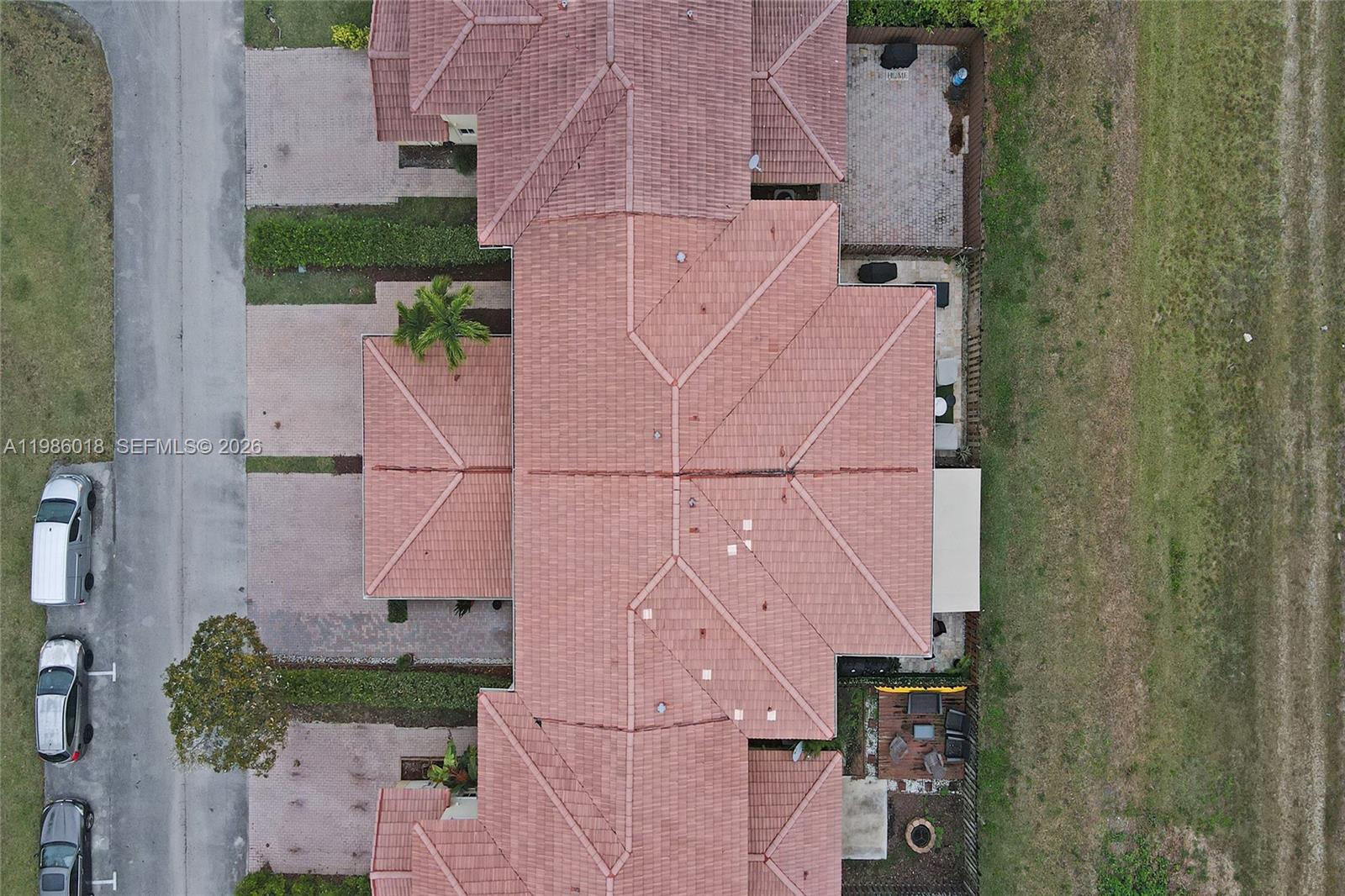 TWIN LAKE SHORES CENTRAL - Residential