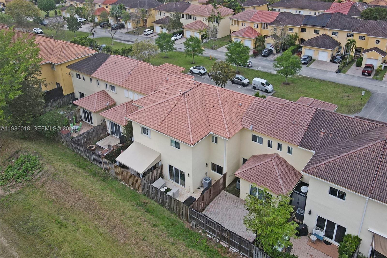 TWIN LAKE SHORES CENTRAL - Residential