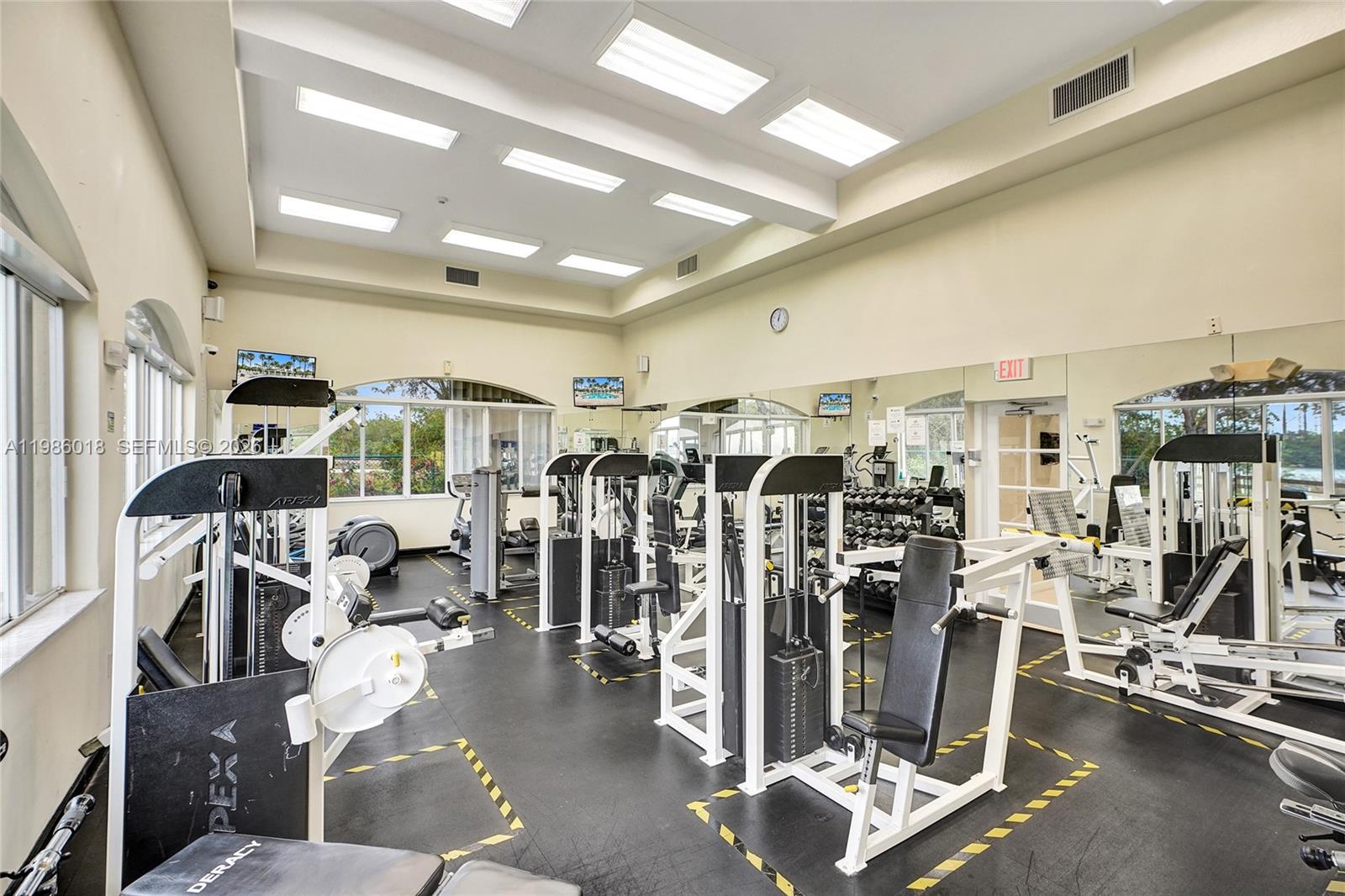 TWIN LAKE SHORES CENTRAL - Residential