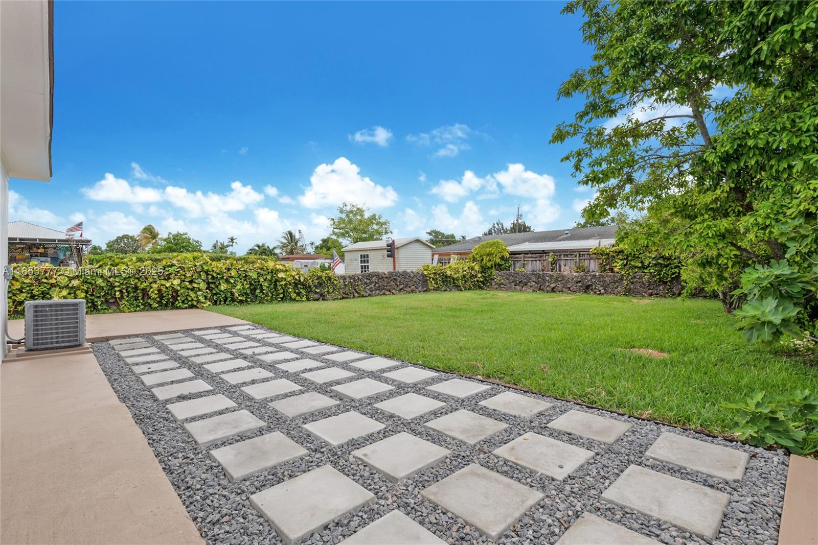 CORAL VILLAS REV - Residential Lease