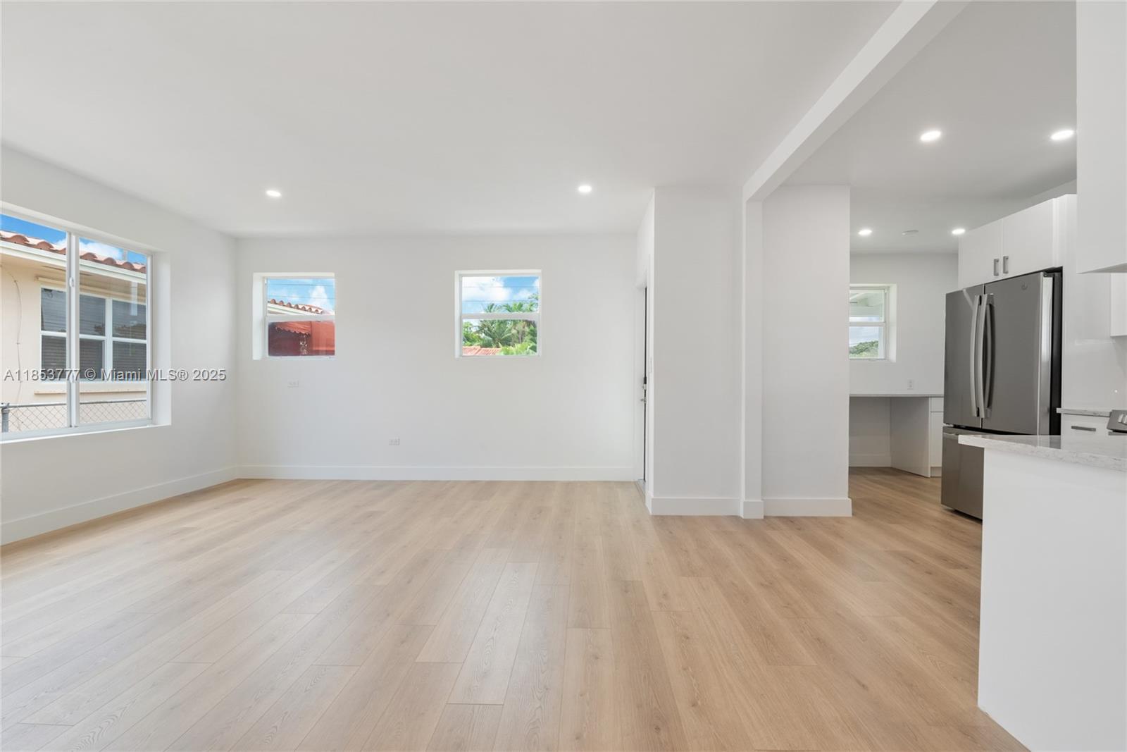 CORAL VILLAS REV - Residential Lease