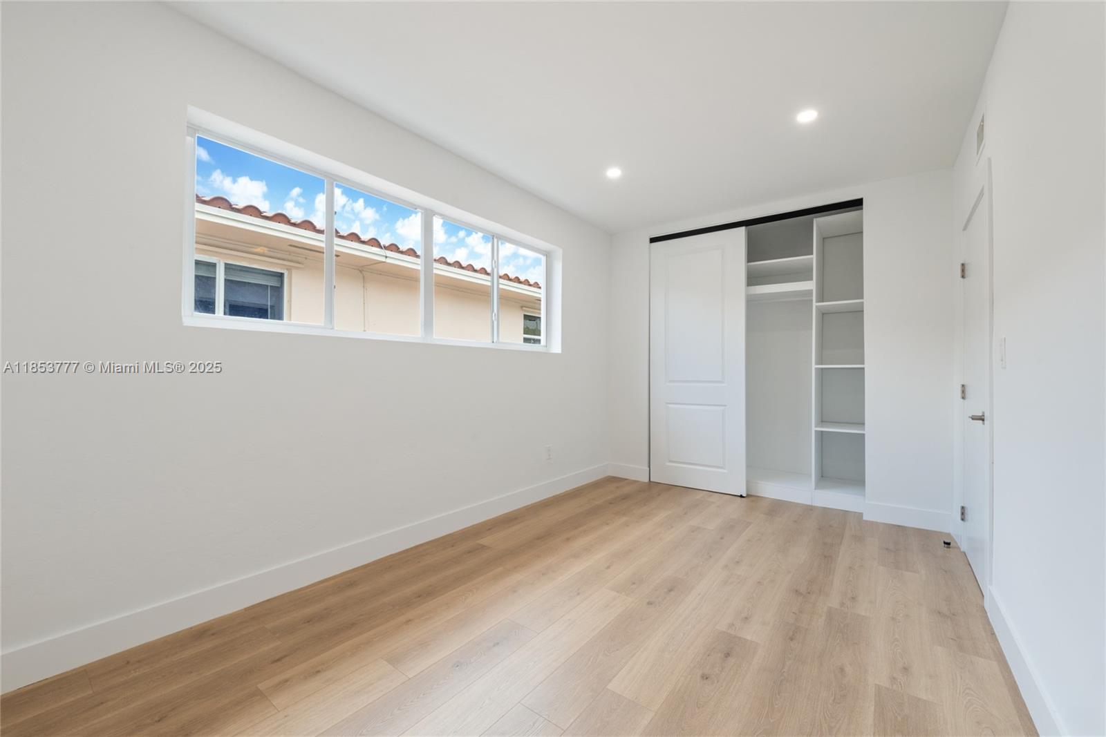 CORAL VILLAS REV - Residential Lease