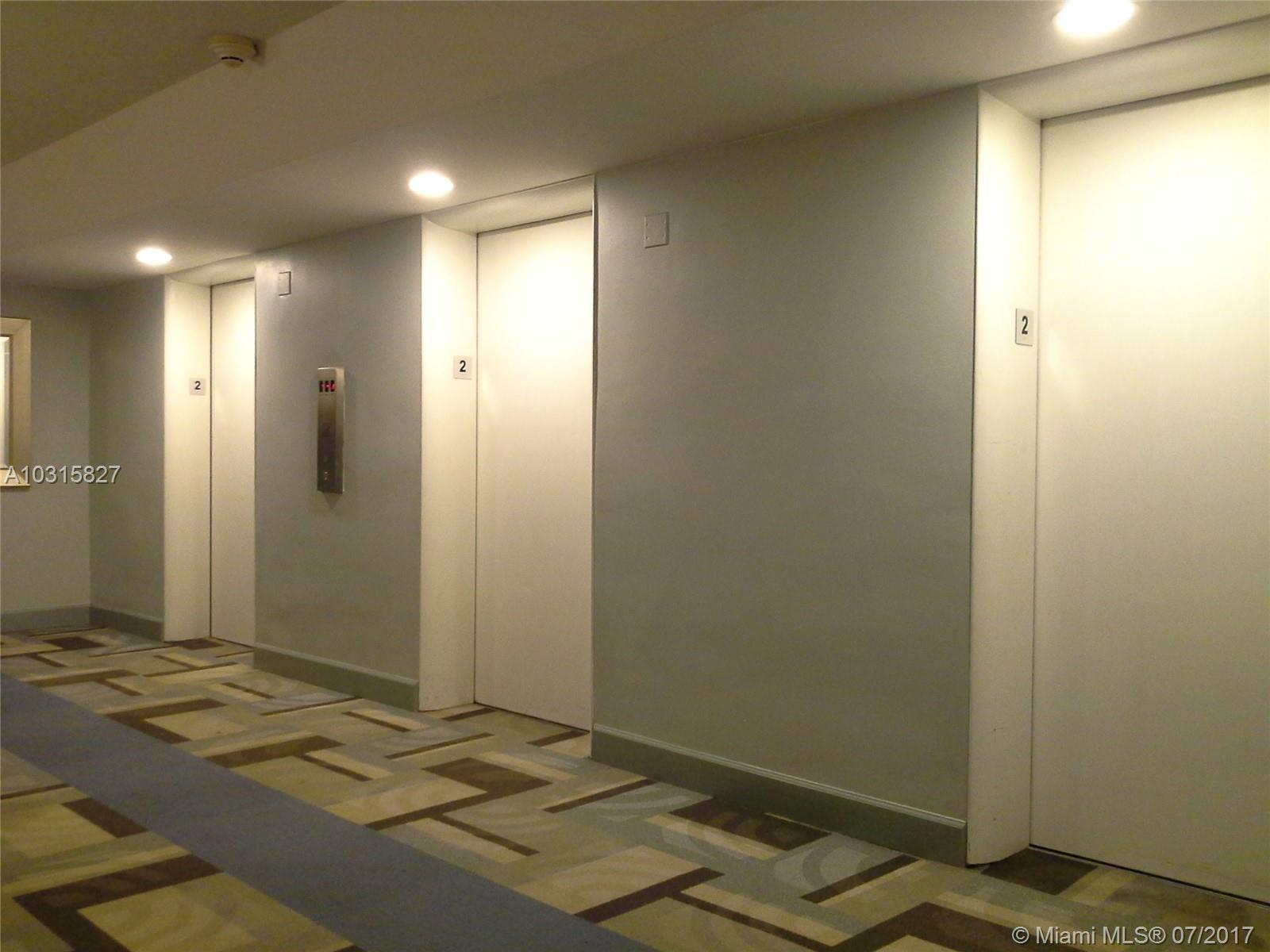 PARKVIEW POINT CONDO - Residential Lease