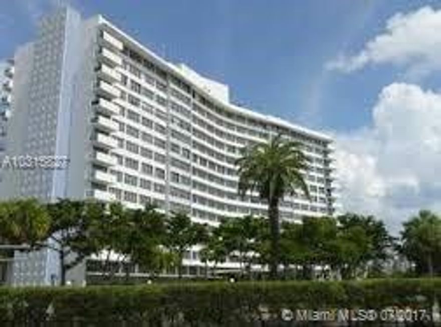 Beautiful unit within walking distance to the beach, restaurants, green parks, easy public transportation, schools, churches and more. Full amenities include 24/7 front desk service, valet parking,  gym, laundry facilities in every floor, 2 pools, 3 elevators in the building.