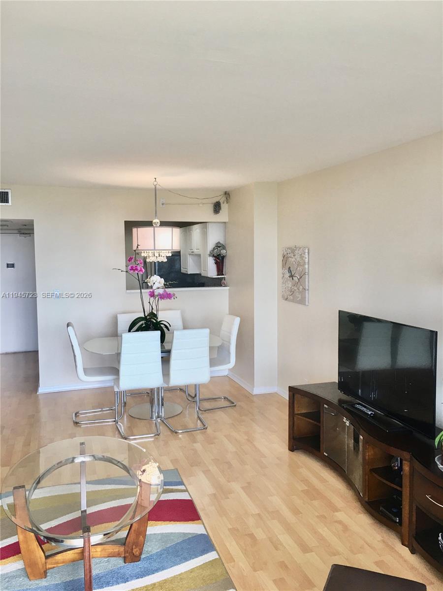 CORONADO CONDO - TOWER III - Residential