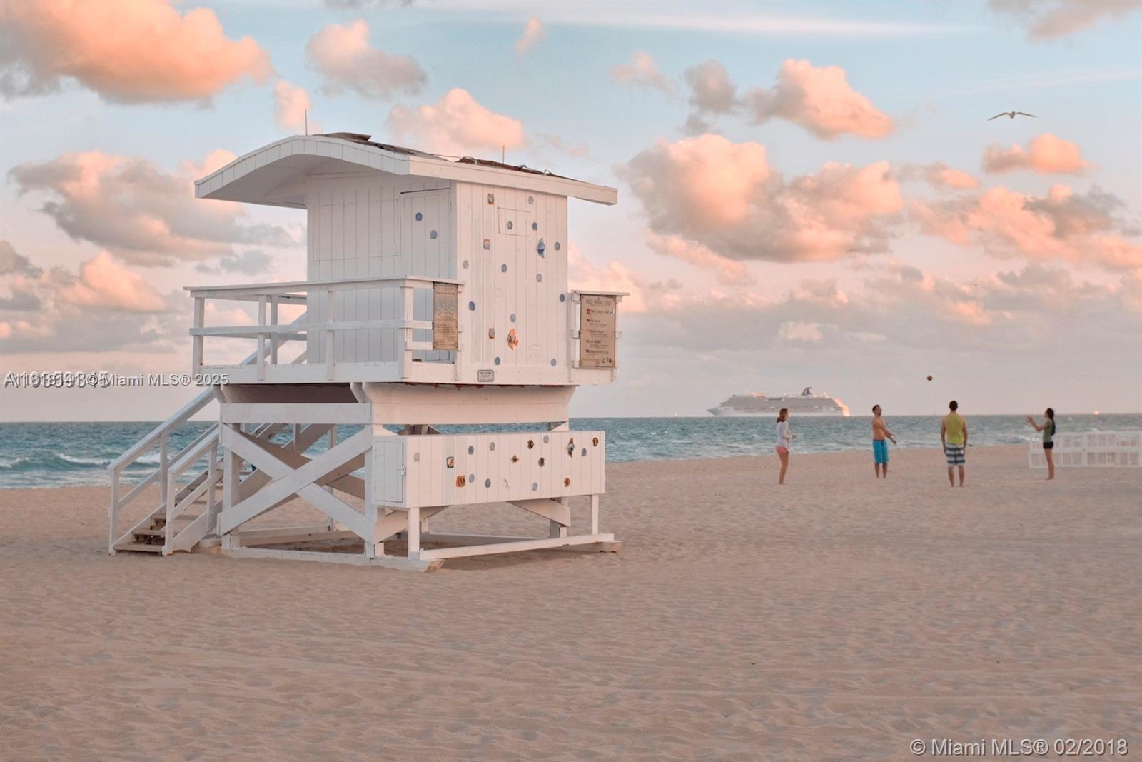 1390 Ocean Dr 302, Miami Beach, Miami-Dade County, Florida - 1 Bedrooms  
1 Bathrooms - 