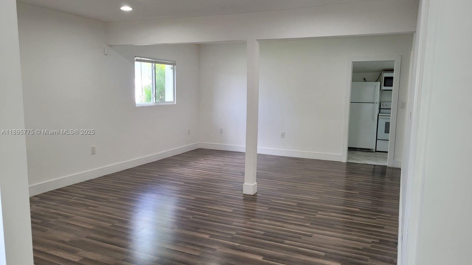 228 NW 35th St 0