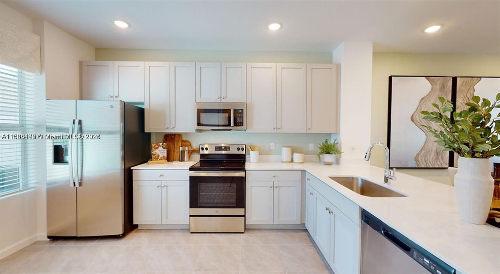 Tavalo Tradition - Residential Lease