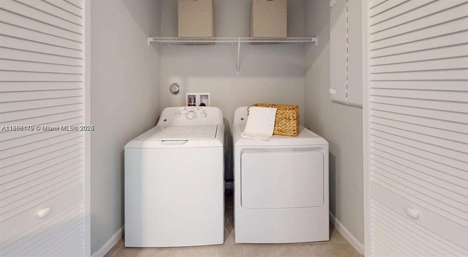 Tavalo Tradition - Residential Lease