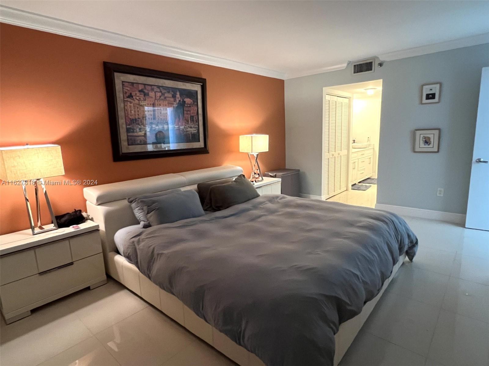 MARBELLA CONDO - Residential