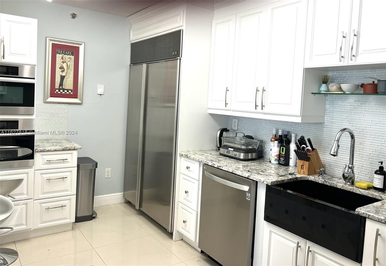 MARBELLA CONDO - Residential