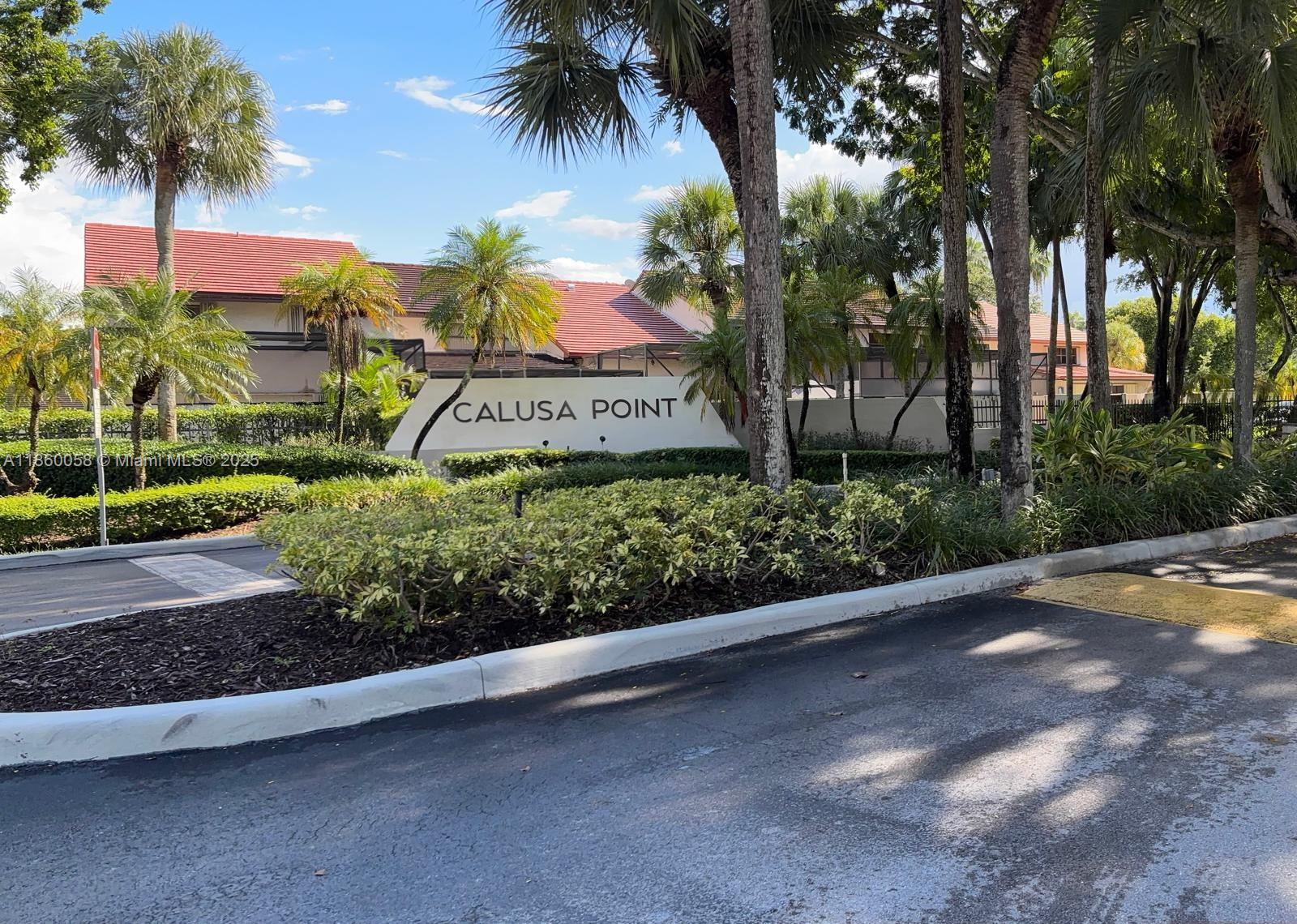 Welcome to your dream home in the heart of the Kendall Calusa Point Community. A beautiful house 3 bedrooms and two bathrooms with an open kitchen to the living and dining room. this property is close to shopping, restaurants and FIU don't miss the opportunity to live in a safety community (24 hours security Guard) with a Clubhouse, Tennis Court, Racquetball, Playground and a Community Pool, low HOA and peaceful community, easy access to the Turnpike and Palmetto 826.