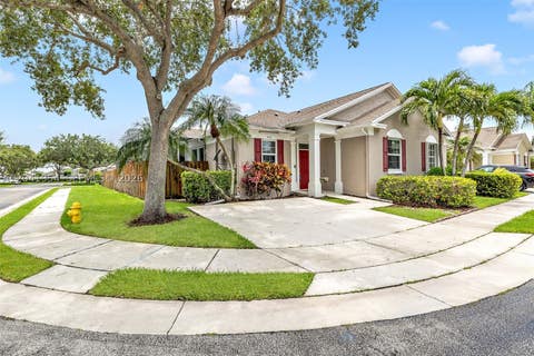 Tiny photo for 5823 Plum Harbor Cir, Tamarac, FL 33321 (MLS # A12041954)