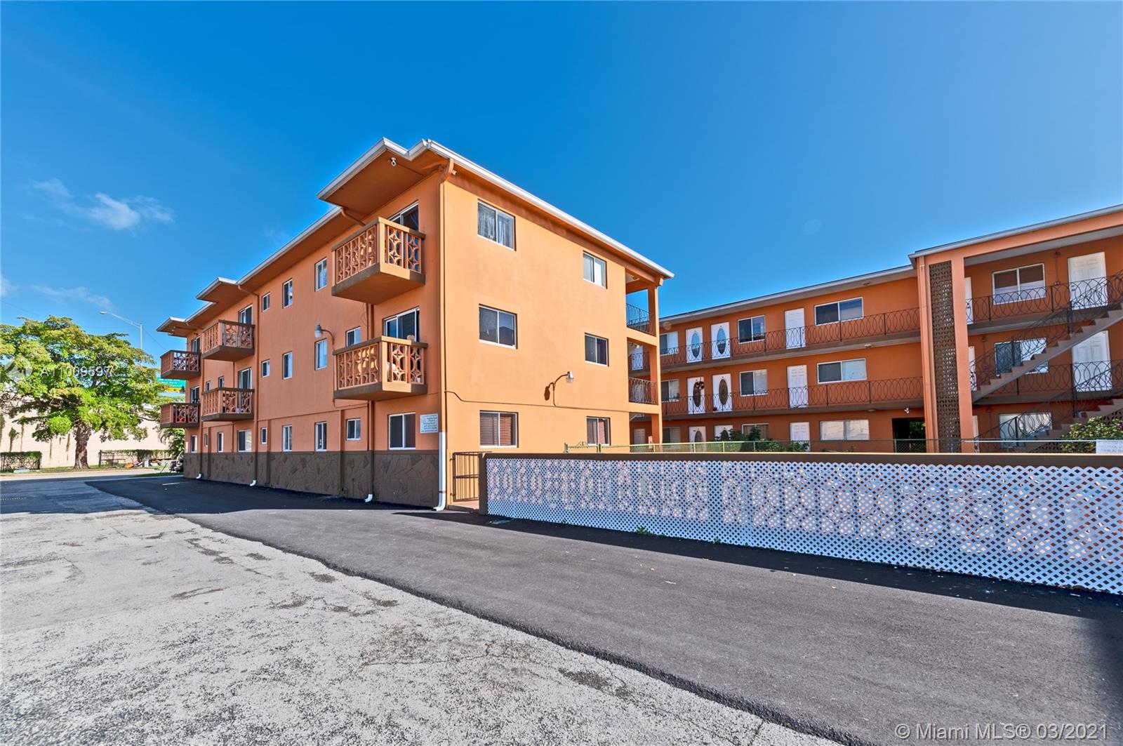 RIVER GRAND II CONDO - Residential Lease