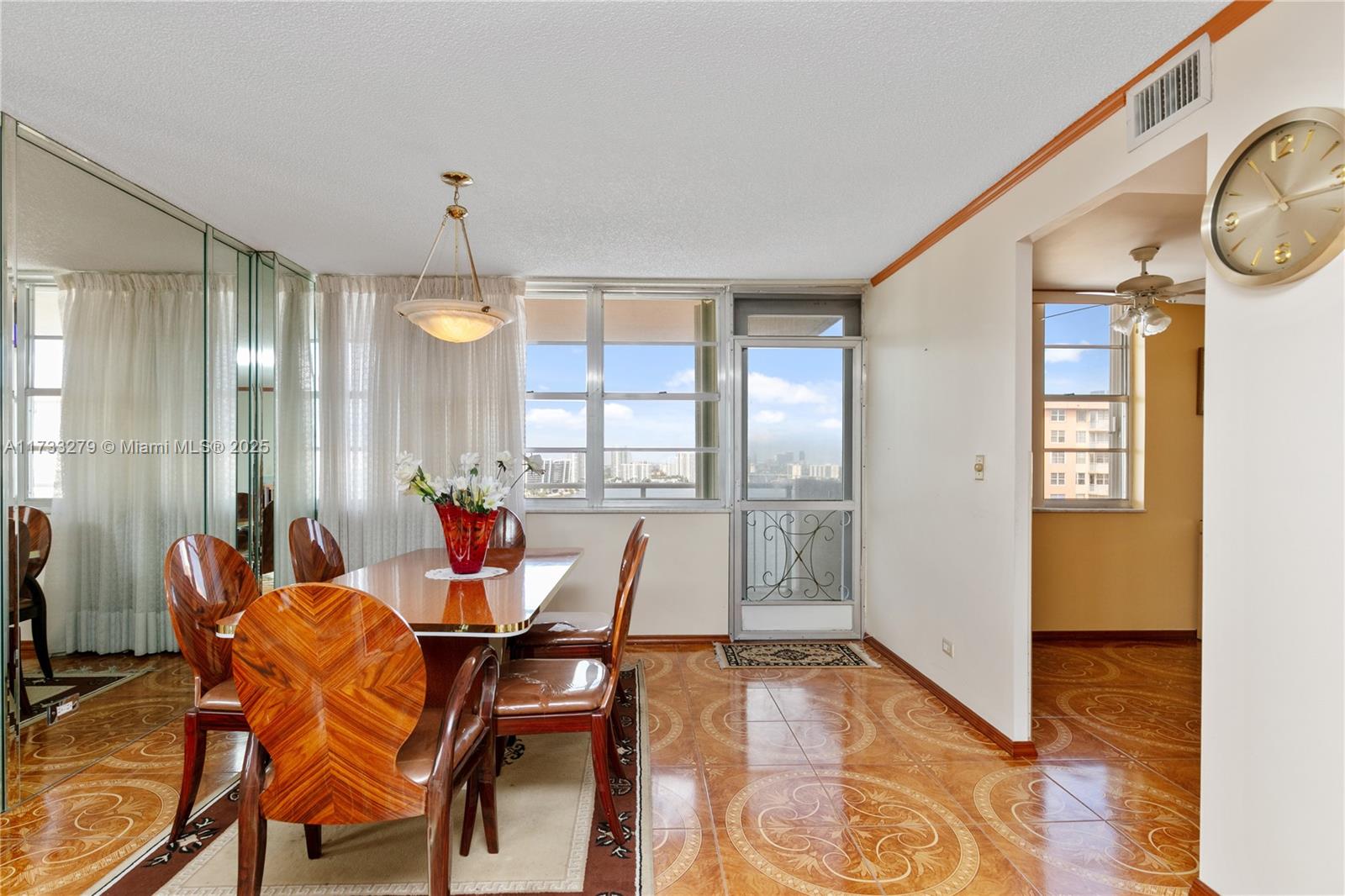 WINSTON TOWERS 100 CONDO - Residential