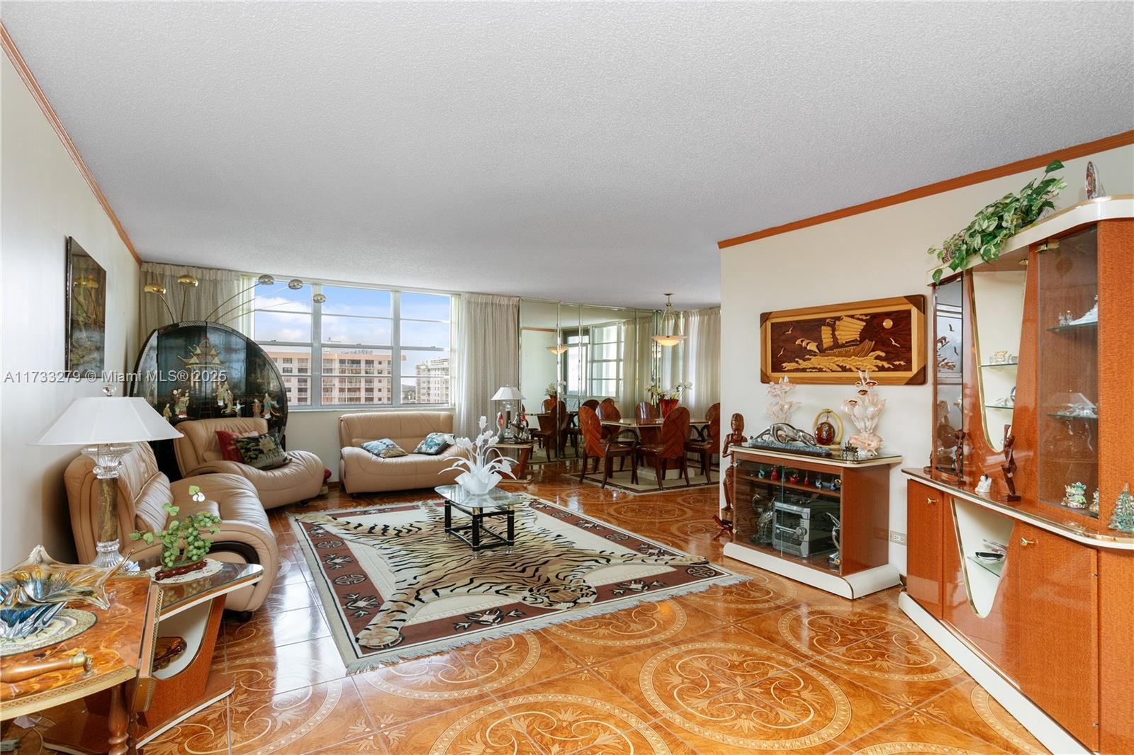 WINSTON TOWERS 100 CONDO - Residential