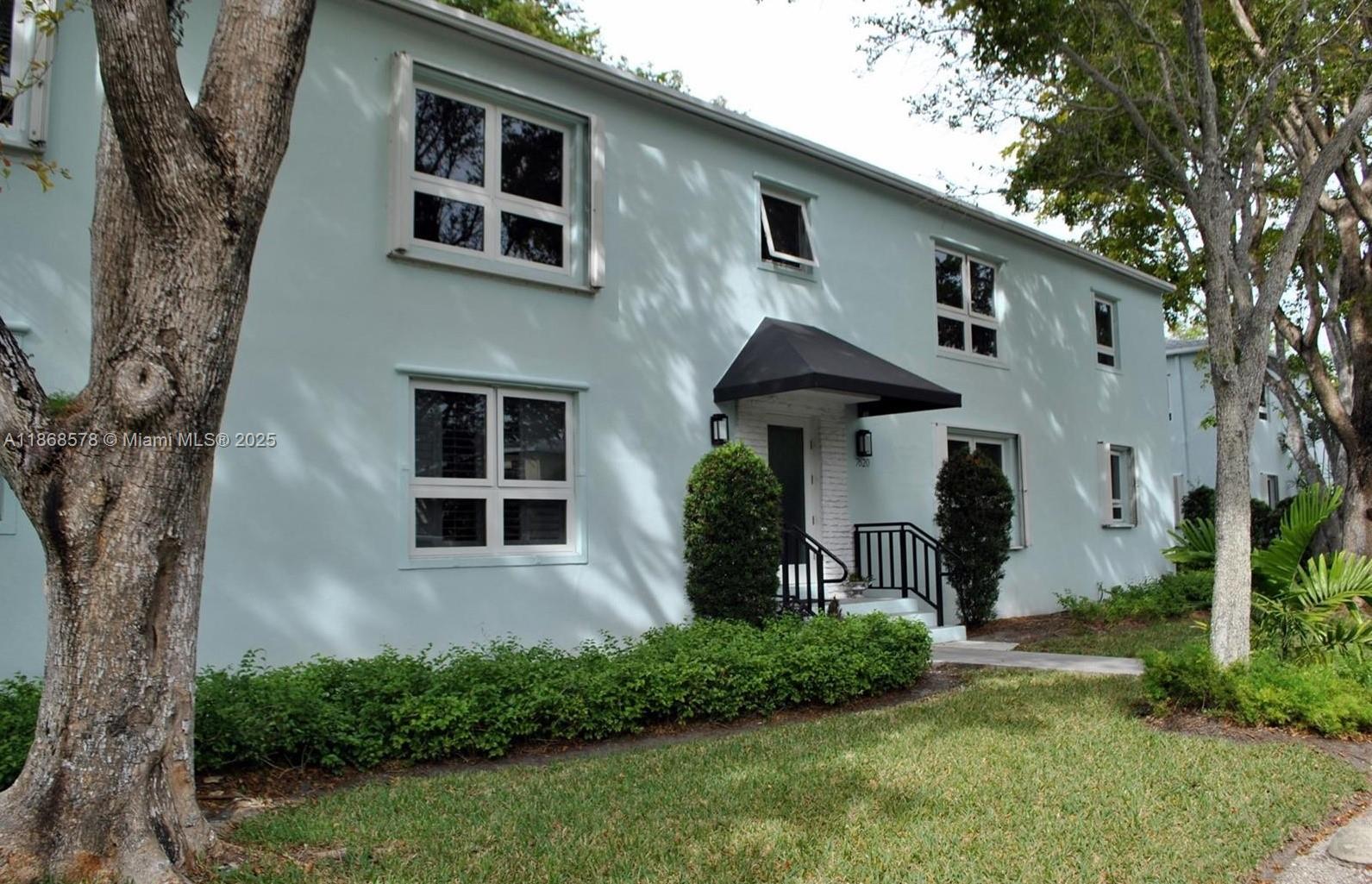 Wonderful 2 bedroom/1 bath upstairs unit in High Pines Condos in South Miami/High Pines! Light and bright unit with refinished wood floors, updated kitchen, impact windows, beautiful built-out closets. Big open living room/dining room off kitchen. Association offers easy parking, swimming pool, clean laundry facility. Close to downtown South Miami, Sunset Place and the University of Miami.