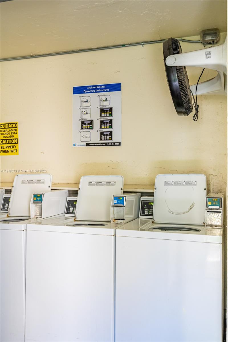 LAKEWOOD VILLAS CONDO - Residential