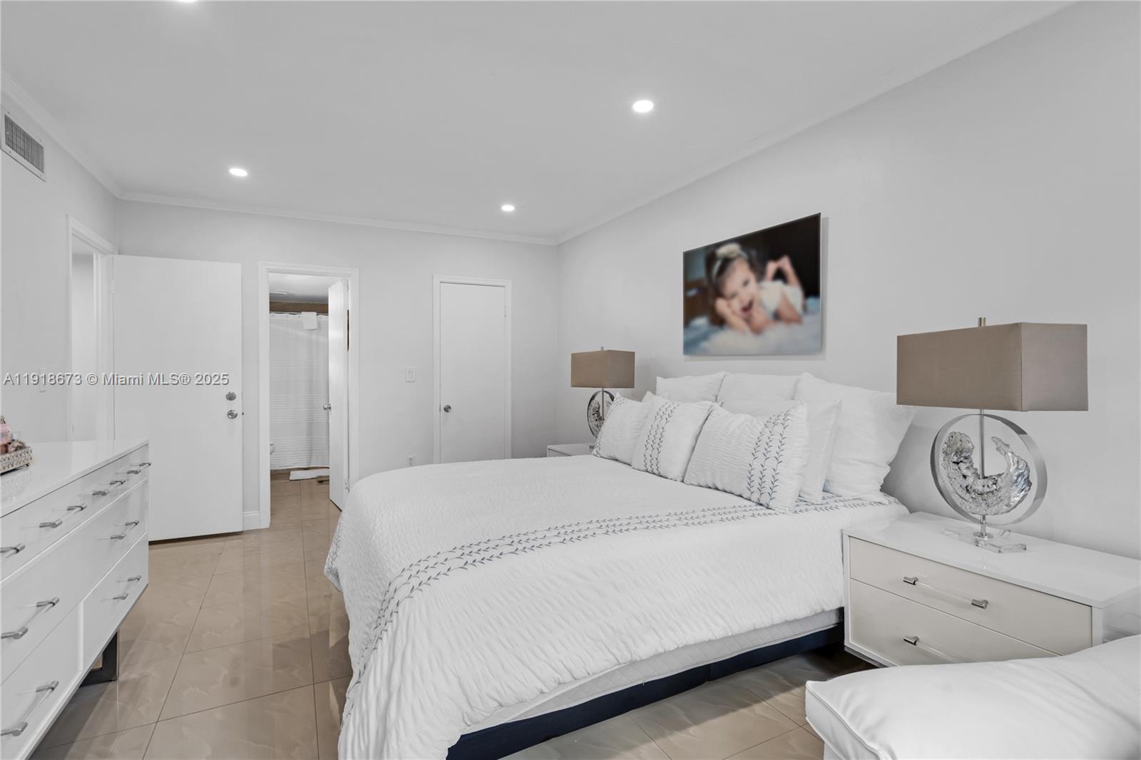 LAKEWOOD VILLAS CONDO - Residential