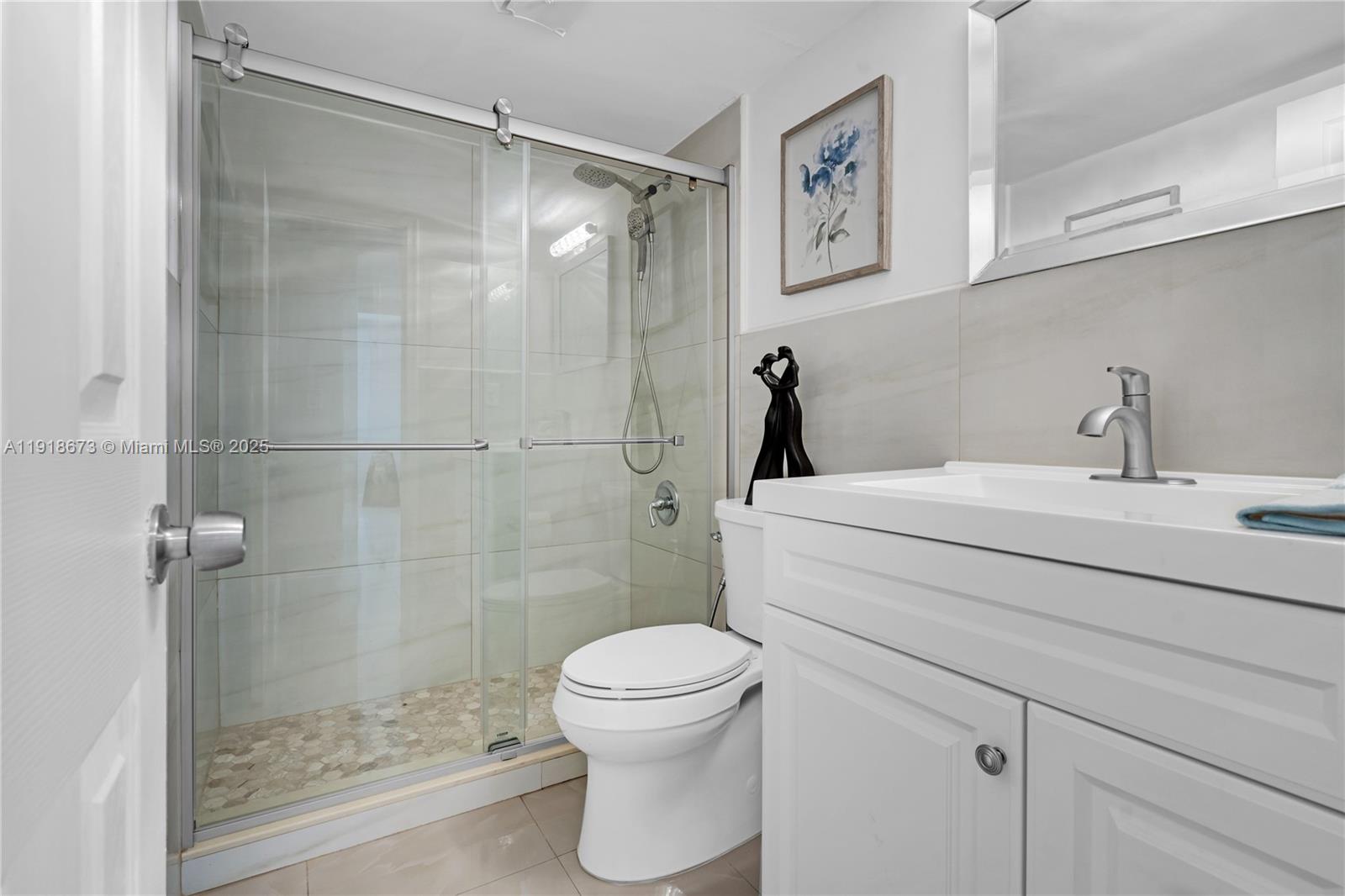 LAKEWOOD VILLAS CONDO - Residential