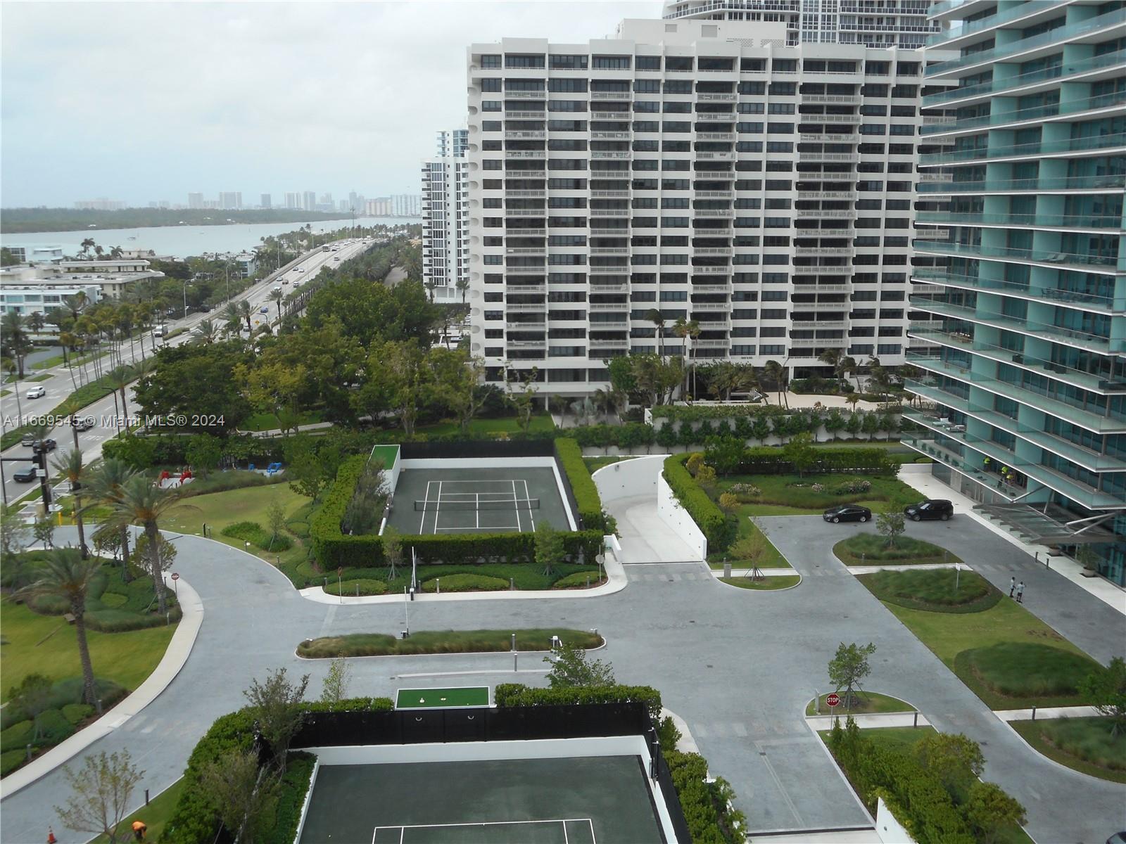 10185 Collins Ave 1204