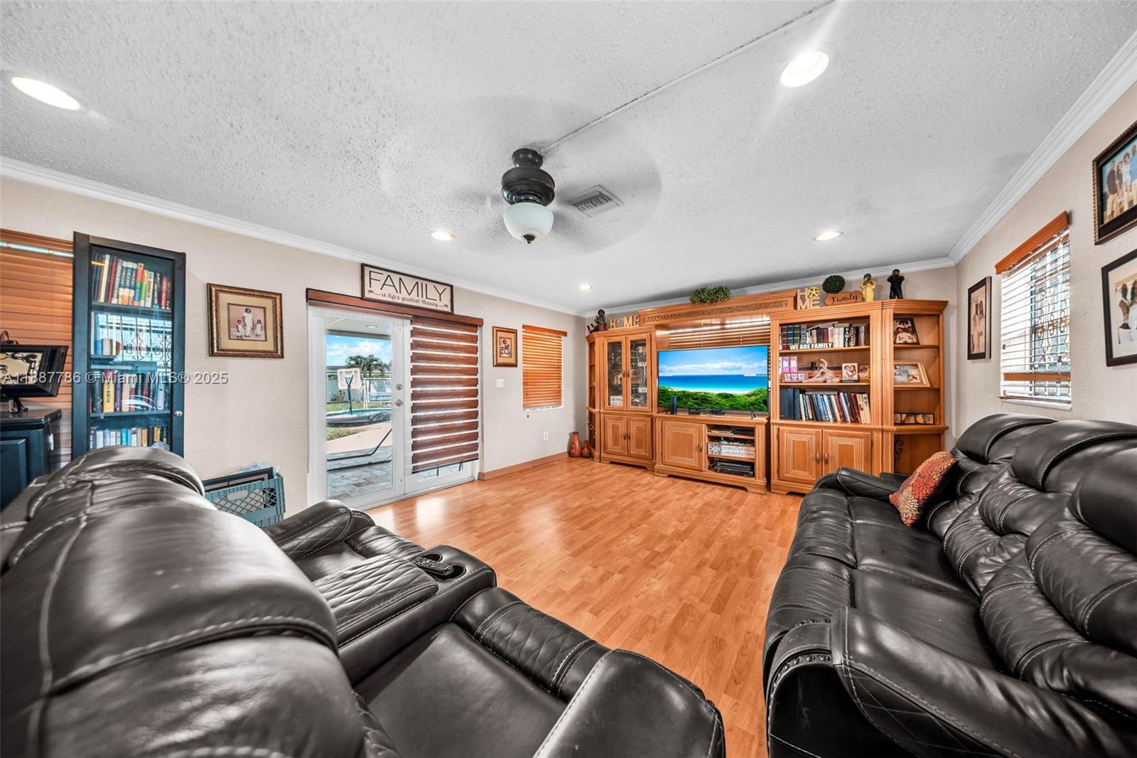 CAROL CITY 2ND ADDN - Residential