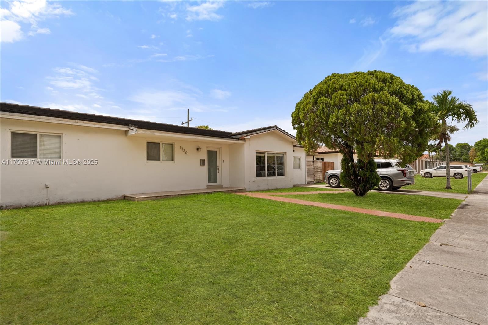 1730 Sw 97th Ct, Miami, Broward County, Florida - 3 Bedrooms  
2 Bathrooms - 