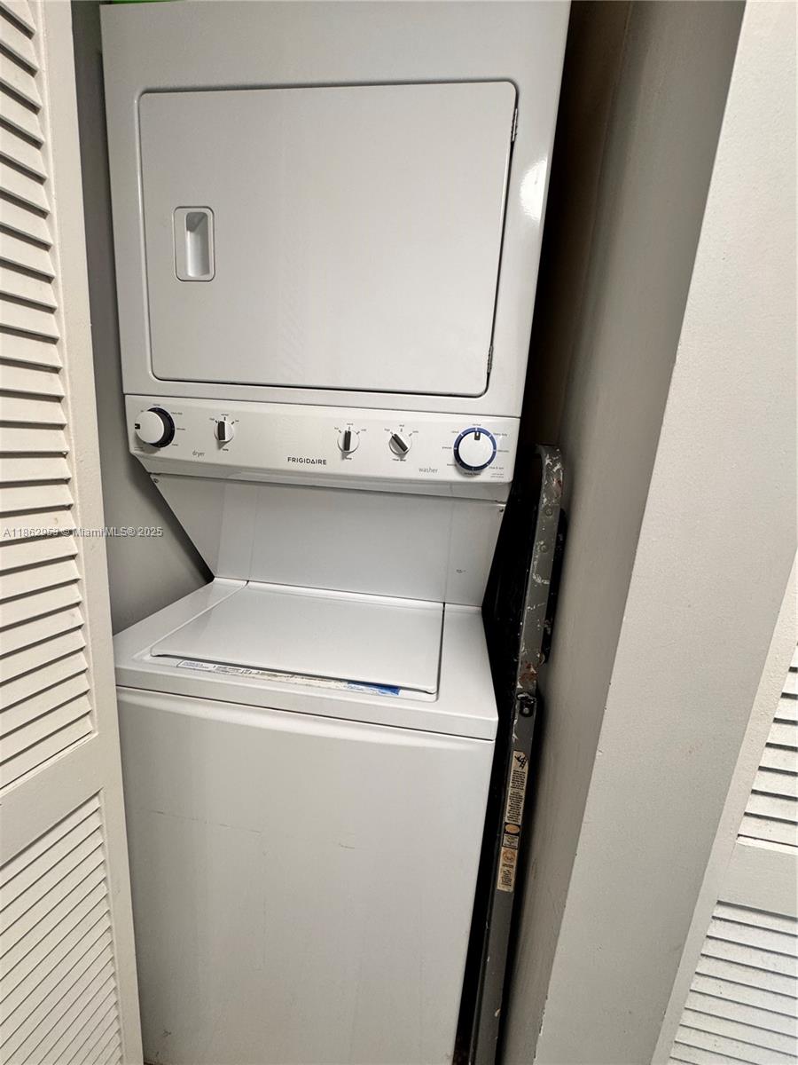 TAO SAWGRASS CONDOMINIUM - Residential Lease