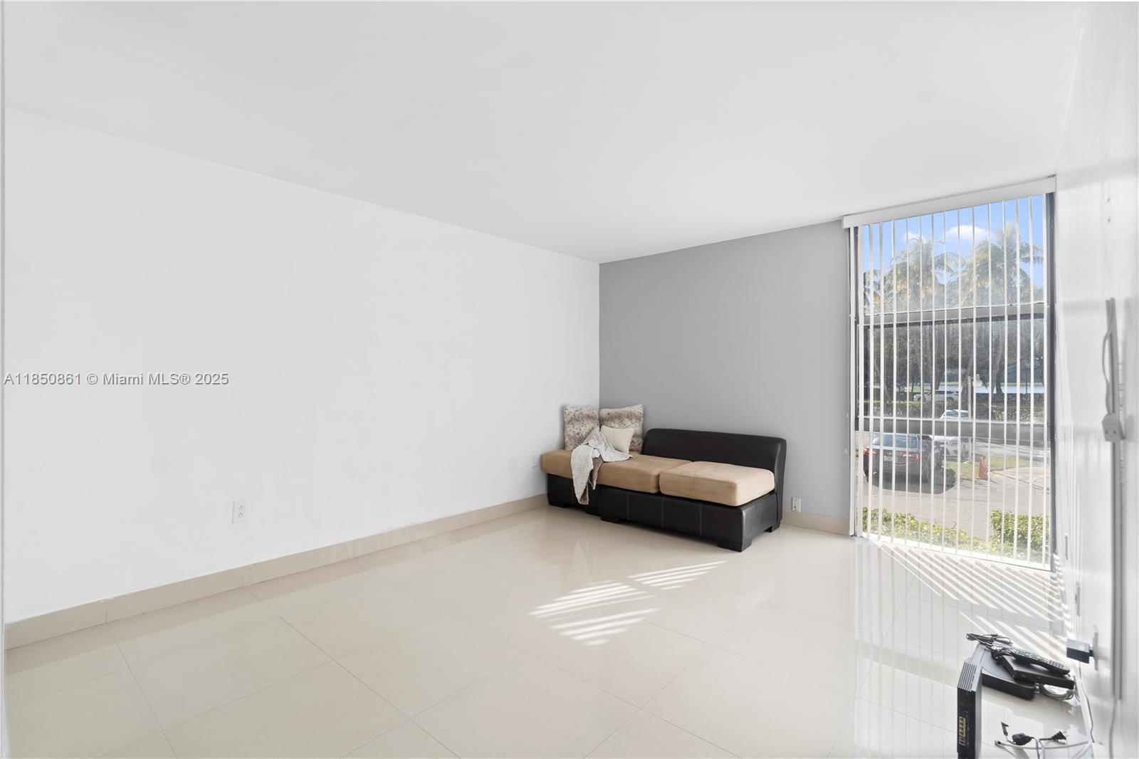 AVENTURA ELDORADO CONDO - Residential