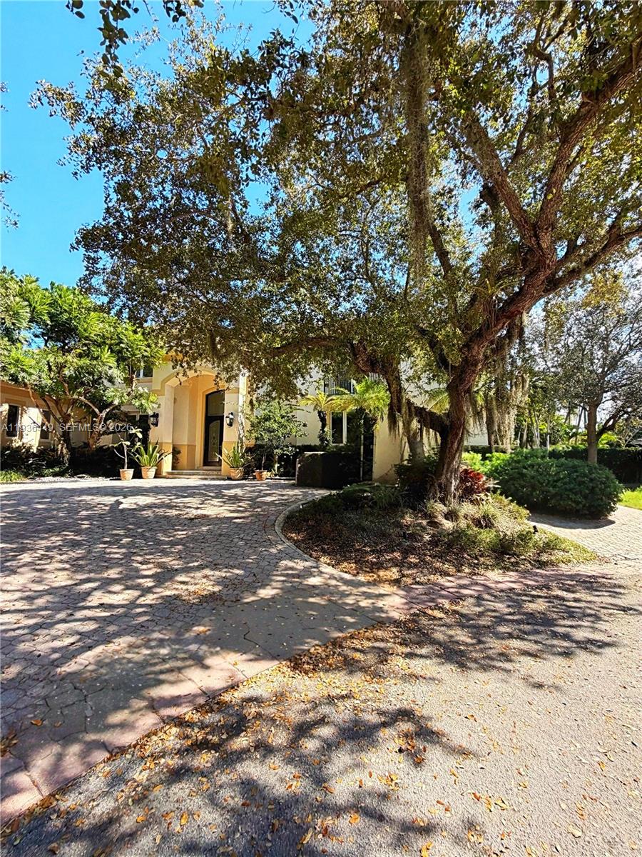 CUTLER OAKS ESTATES - Residential