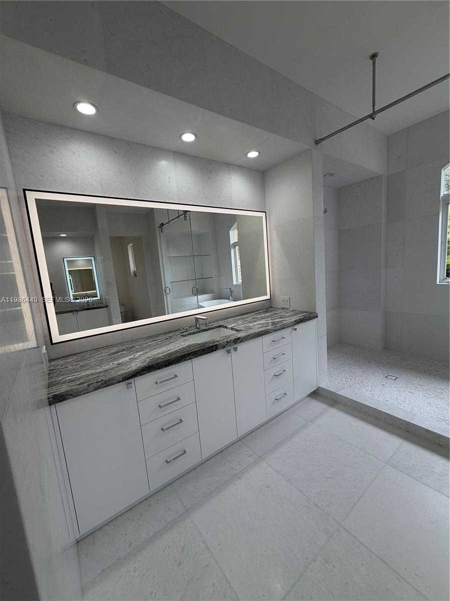 CUTLER OAKS ESTATES - Residential