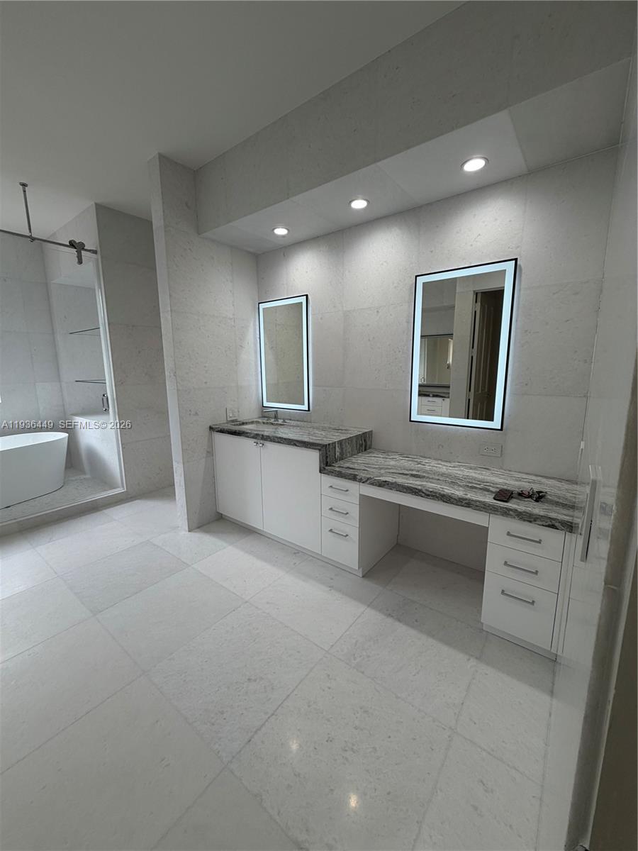 CUTLER OAKS ESTATES - Residential