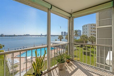 Photo of 3010 Marcos Dr #R308, Aventura, FL 33160 (MLS # A11993313)