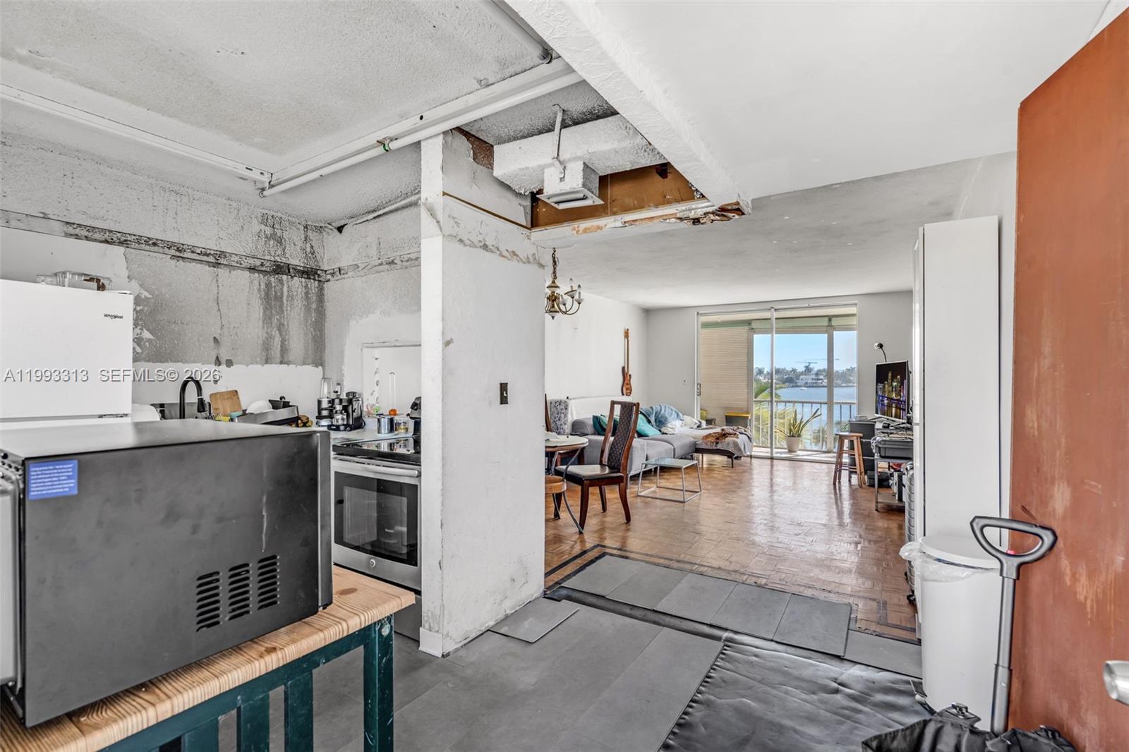 POINT EAST SEC 4 CONDO - Residential