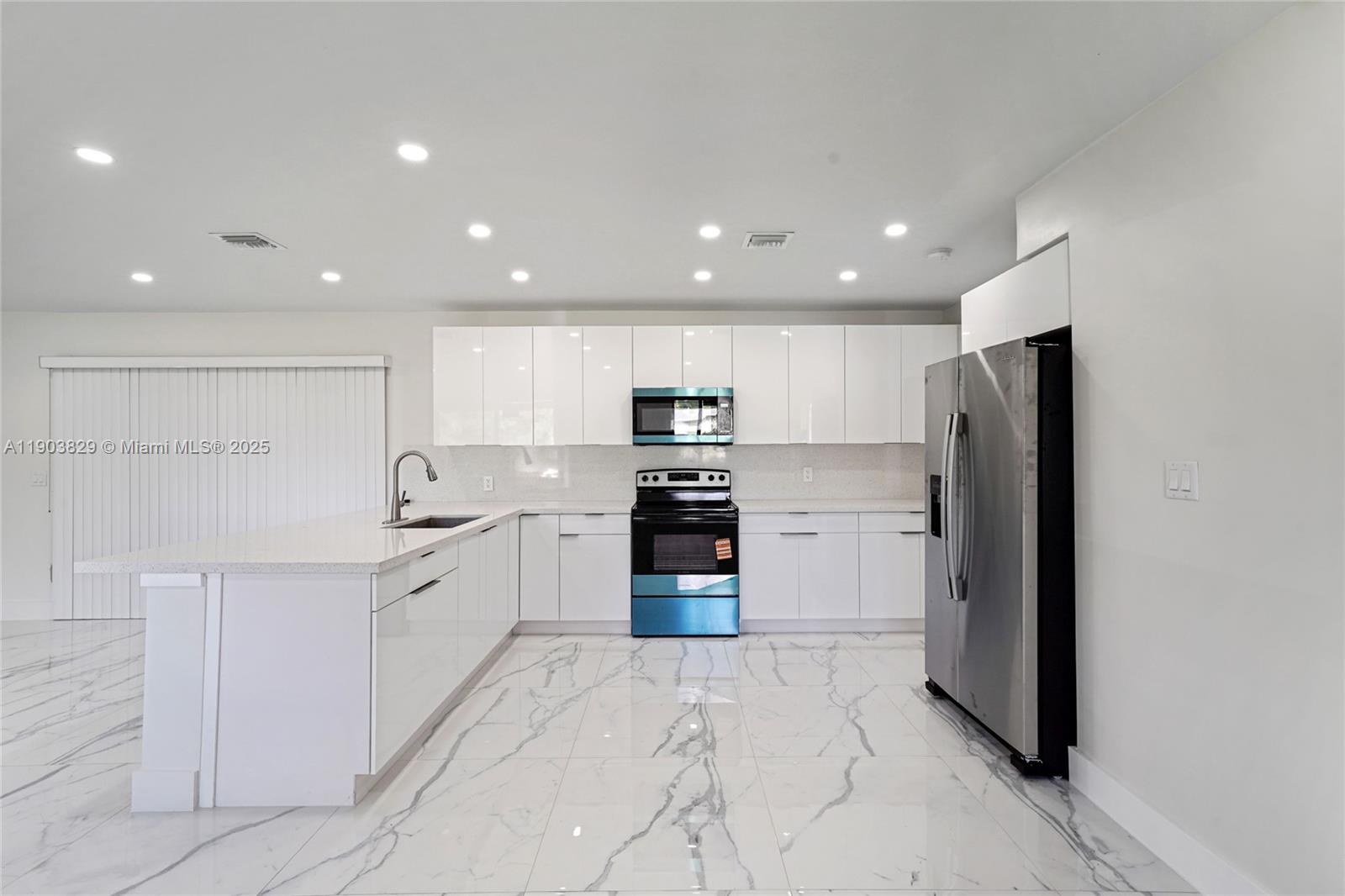 BREEZESWEPT PARK ESTATES - Residential Lease