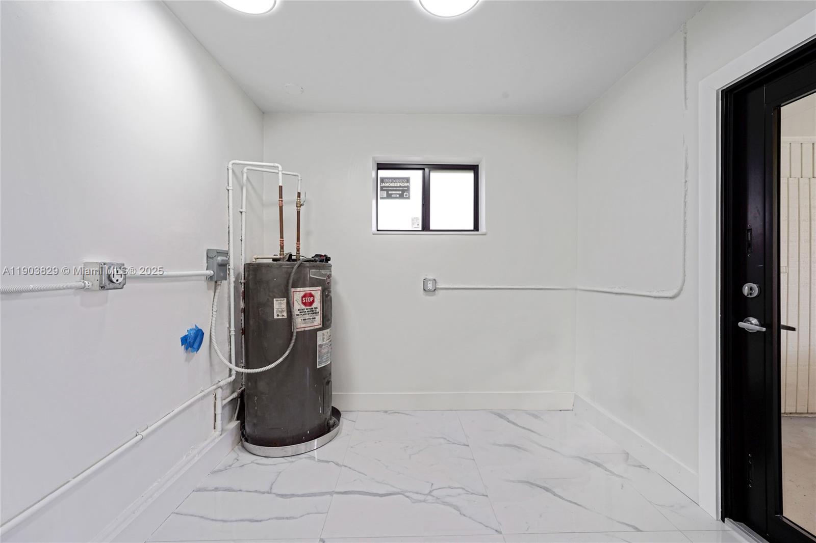 BREEZESWEPT PARK ESTATES - Residential Lease