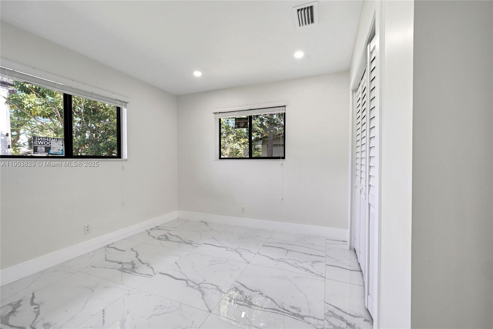 BREEZESWEPT PARK ESTATES - Residential Lease