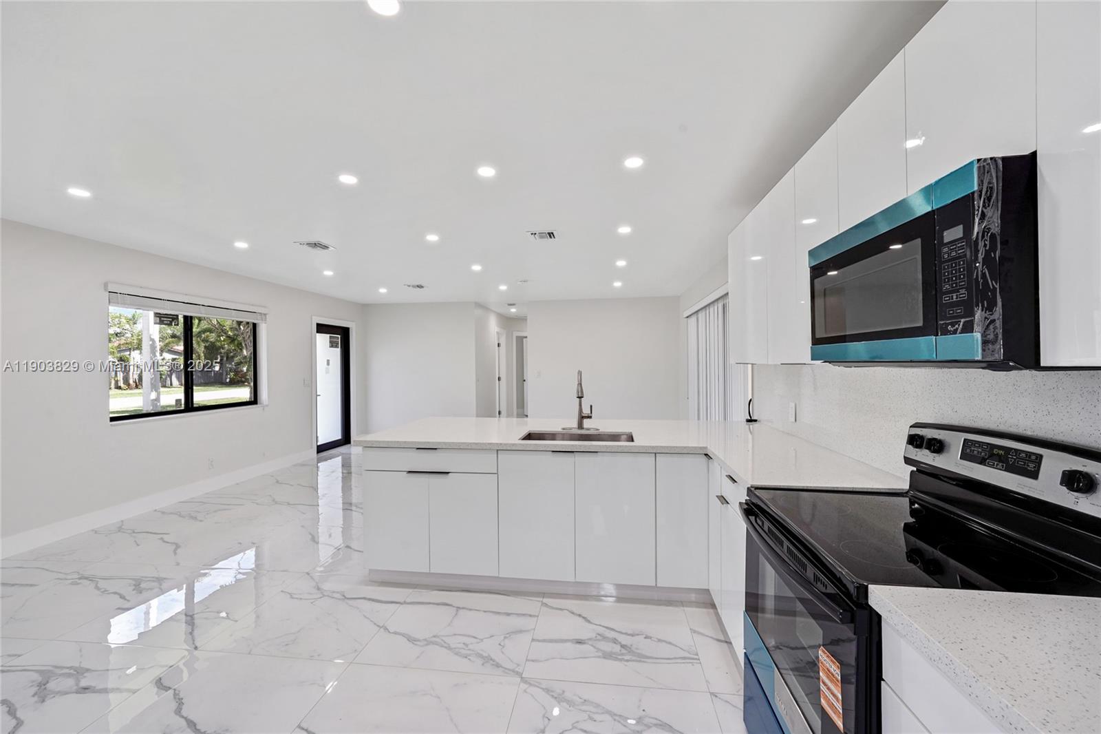 BREEZESWEPT PARK ESTATES - Residential Lease