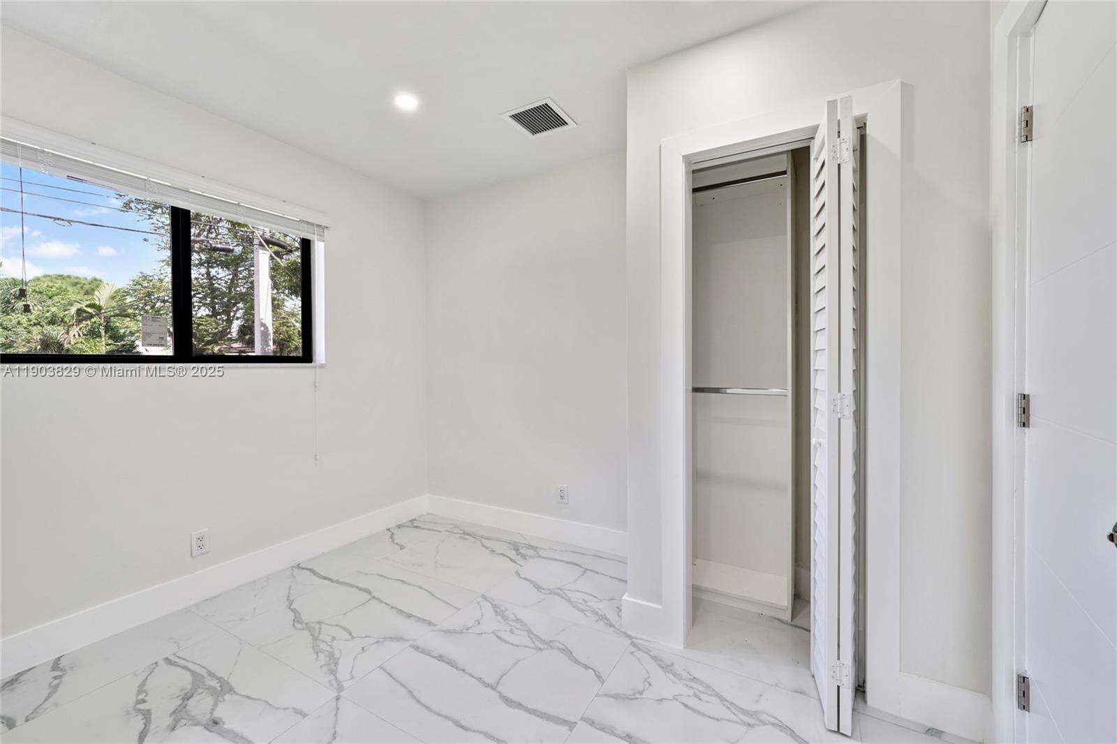 BREEZESWEPT PARK ESTATES - Residential Lease