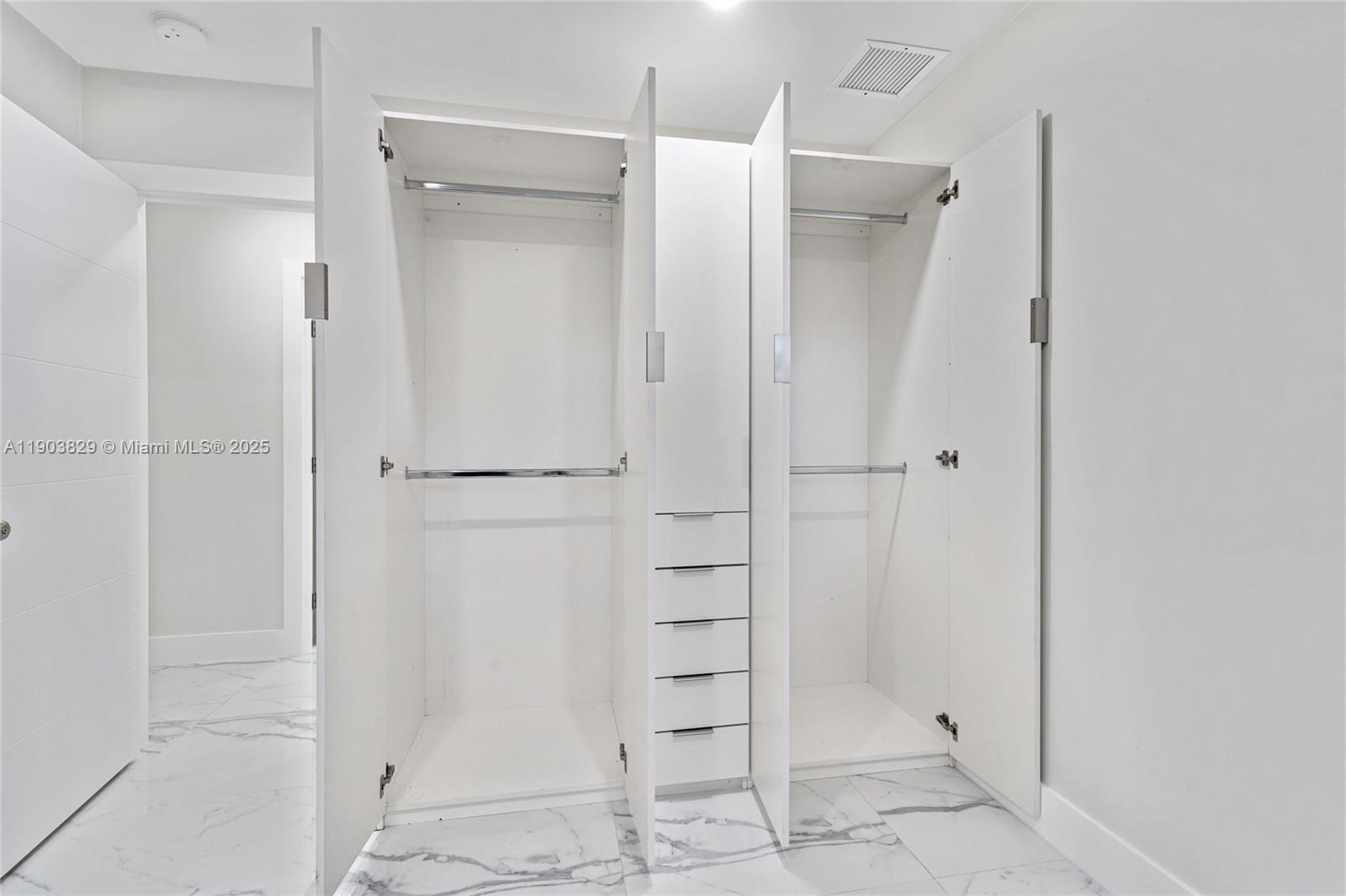 BREEZESWEPT PARK ESTATES - Residential Lease