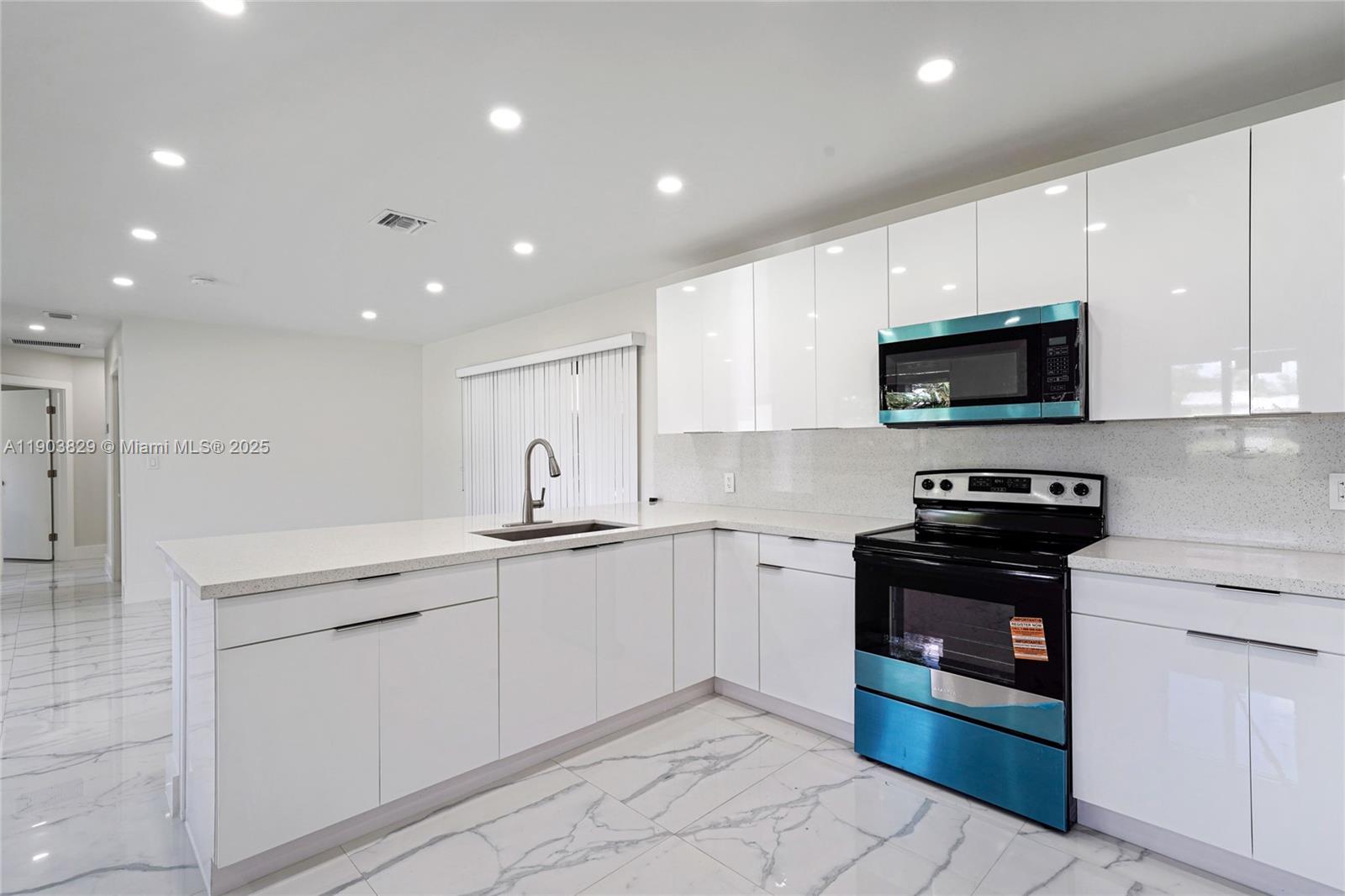 BREEZESWEPT PARK ESTATES - Residential Lease