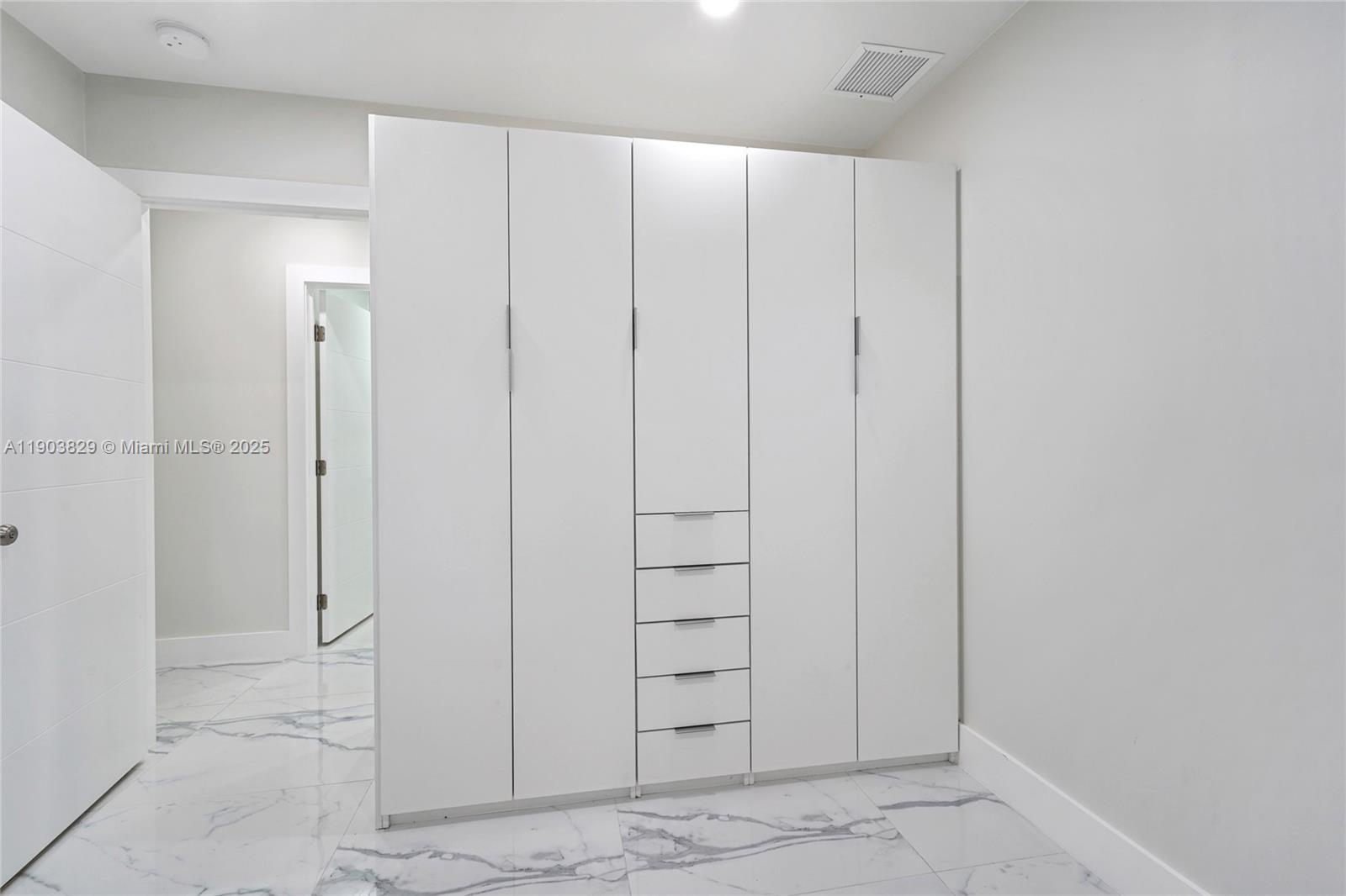 BREEZESWEPT PARK ESTATES - Residential Lease