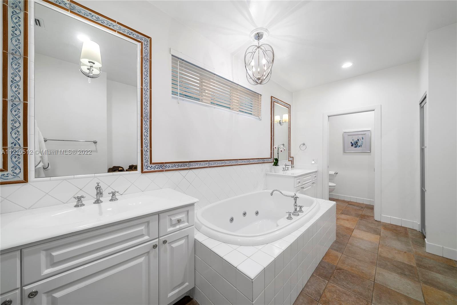 SUNSET ISLANDS-ISLAND NO - Residential