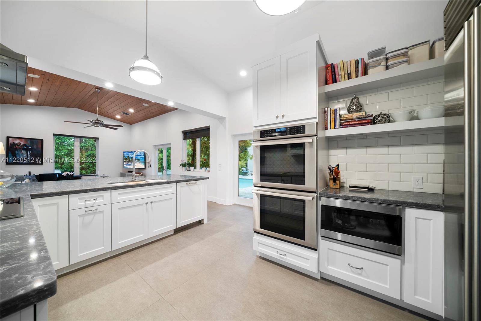 SUNSET ISLANDS-ISLAND NO - Residential